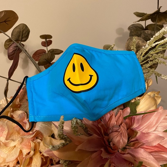 🆑 Blue Smile Face Mask Built In Filter & Nose Bar - Picture 4 of 11